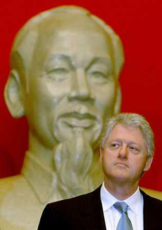 12 Bill CLinton Vietnam 2000 (Ho Chi Minh)